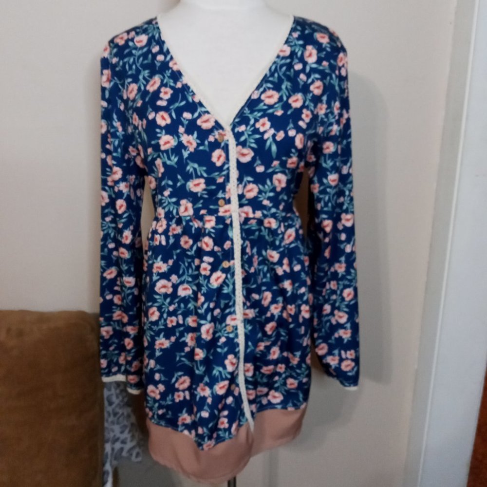 Longsleeved Floral Top